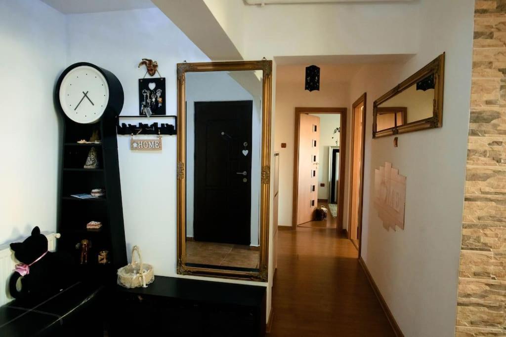 Apartament Lux Crialy - 75 M2 - Free Parking تيميشورا المظهر الخارجي الصورة