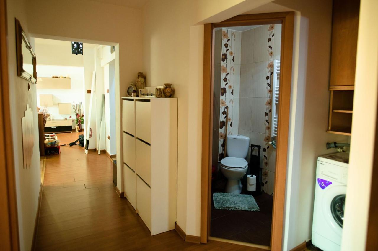Apartament Lux Crialy - 75 M2 - Free Parking تيميشورا المظهر الخارجي الصورة